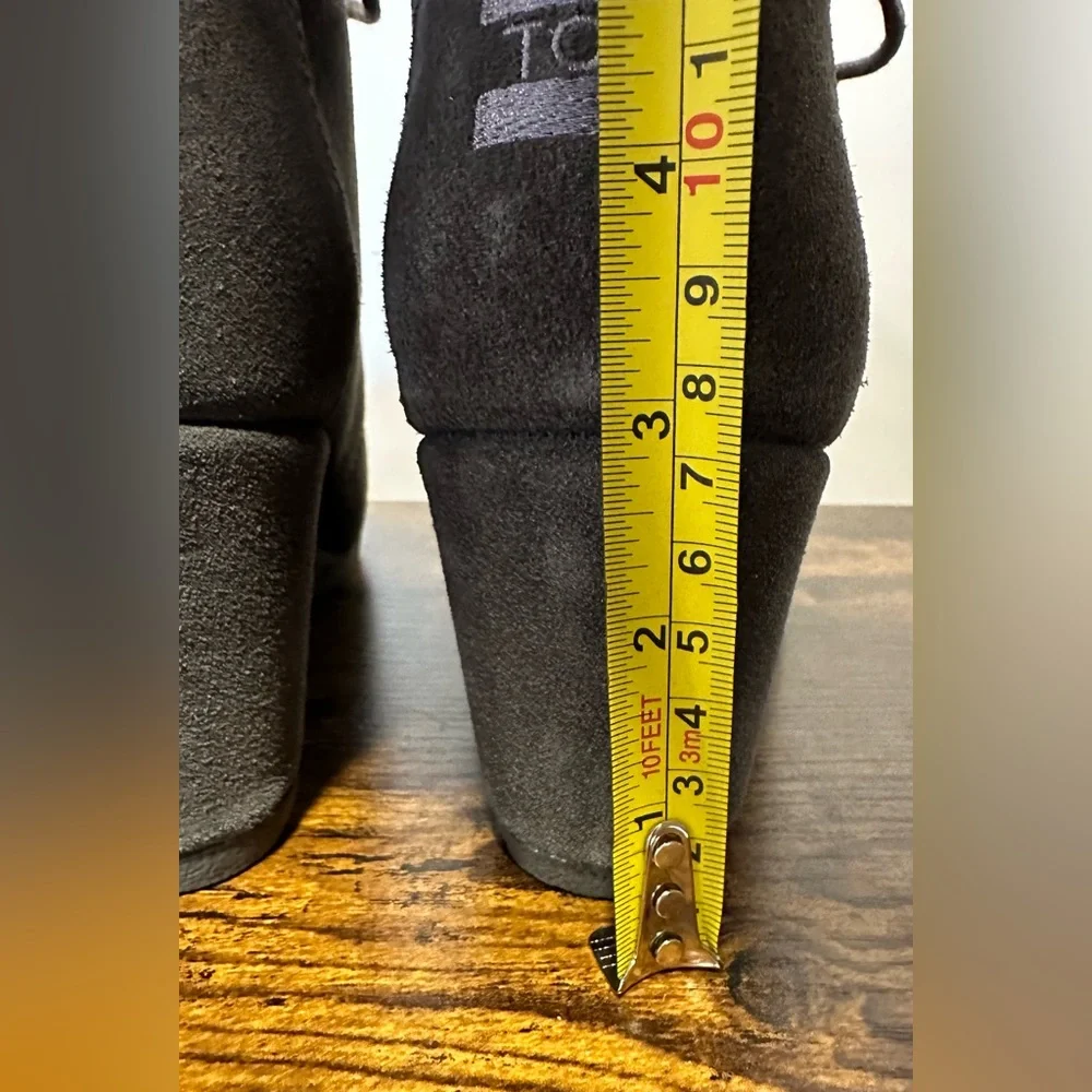 Tom’s Women’s Gray Suede Wedge Booties Size 9